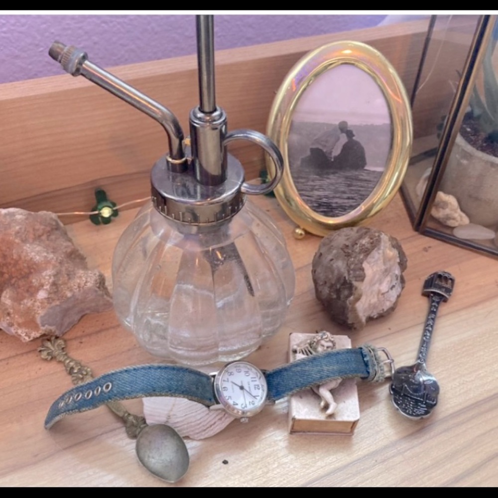 Genuine vintage 1970s leather dark blue watch brand Lucky